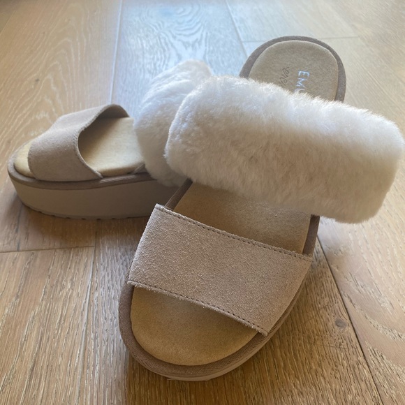 EMU Australia's Durack Stinger Sandals - Picture 5 of 7